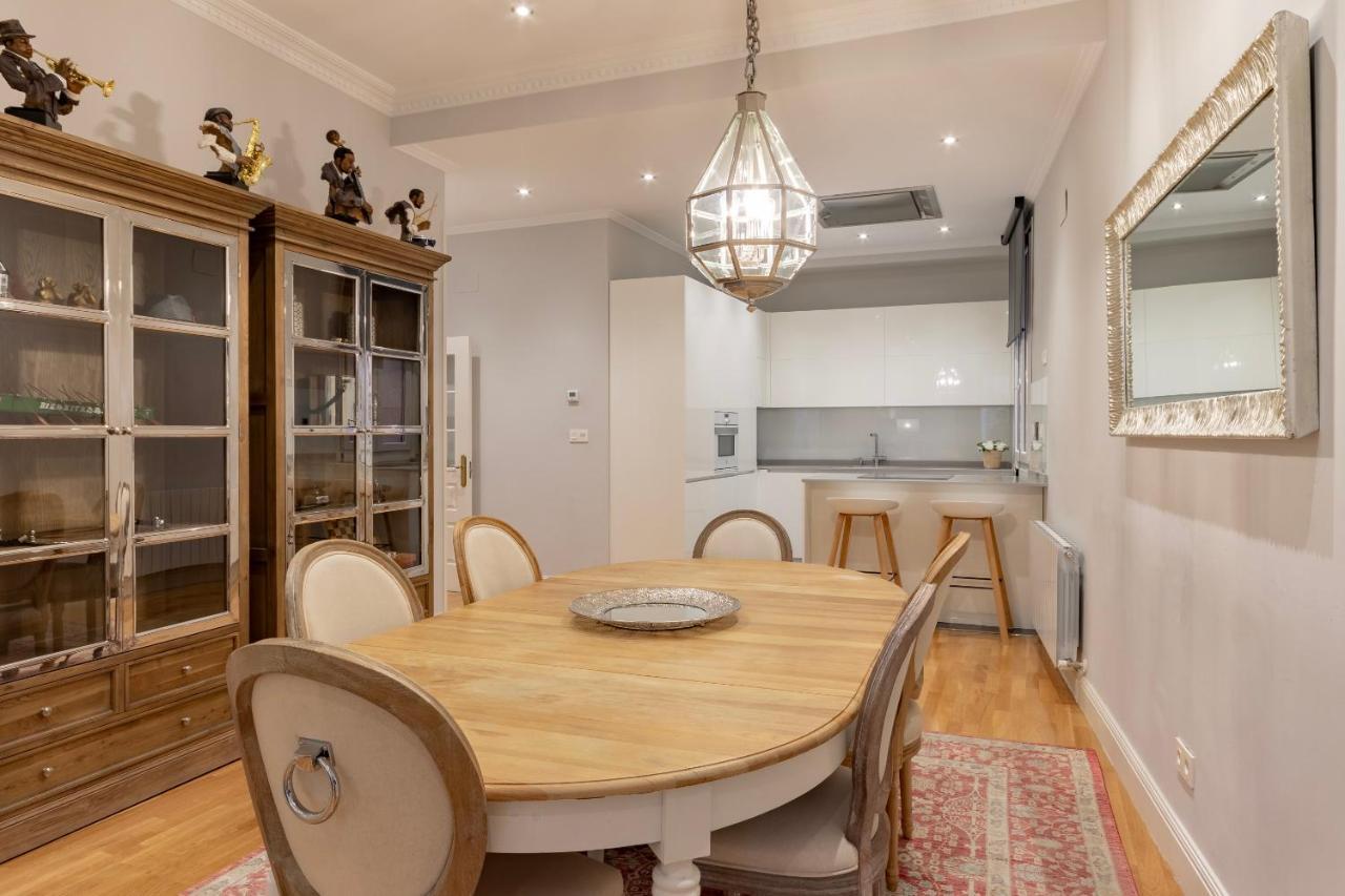 Apartamento Amplio y Elegante en Casco Viejo con Parking Bilbao Exterior foto